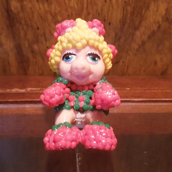 1986 Muppet Babies Miss Piggy Figure Beaded Upcycled Hand Crafted Ornament - Picture 1 of 17